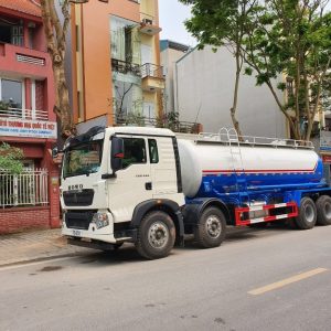 Xe bồn chở xi măng rời Howo 4 chân 14 khối