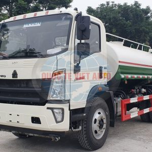 Xe rửa đường tưới cây nhập khẩu Howo 8,2m3